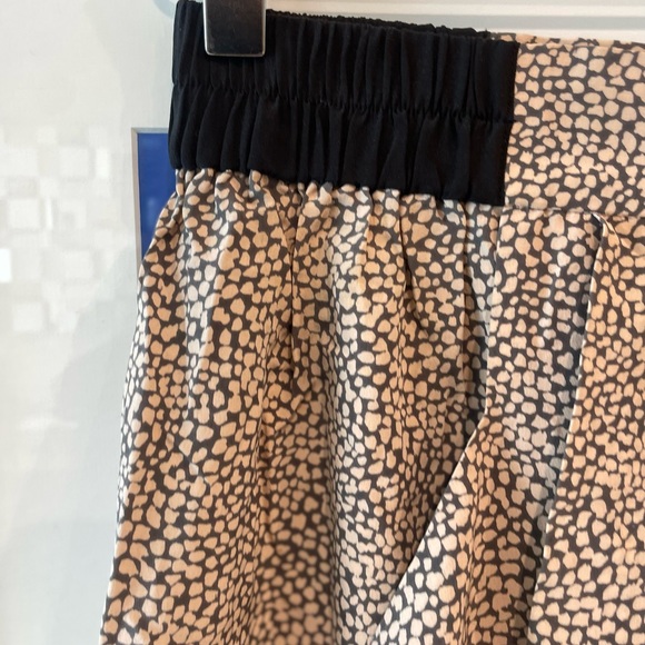 Whistles blush and black print skirt with front slip and pockets - Picture 5 of 5